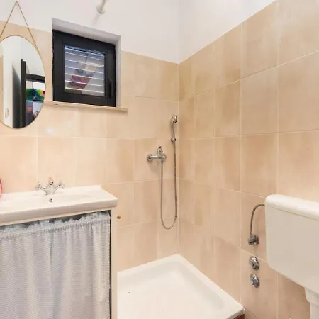 Apartment Ilija Njavro Jadranovo