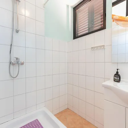 Ilija Njavro Appartement *
