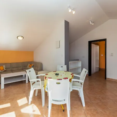 Appartement Ilija Njavro *