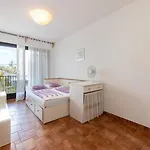 Apartman Ilija Njavro *